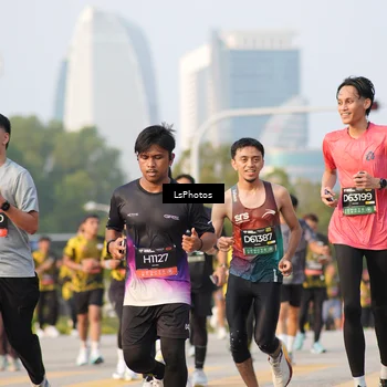 Runner Photo 6426070