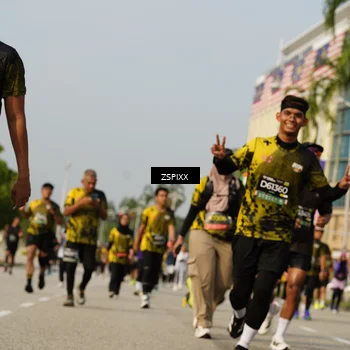 Runner Photo 6426078