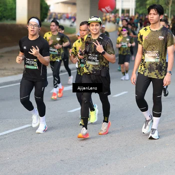 Runner Photo 6426084