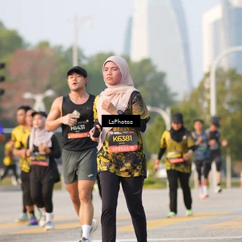 Runner Photo 6426102