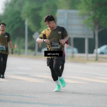 Runner Photo 6426112