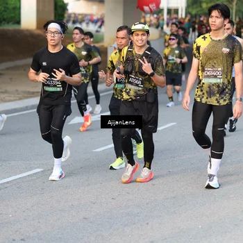 Runner Photo 6426119