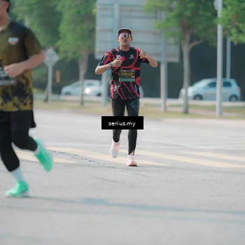 Runner Photo 6426124