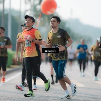 Runner Photo 6426198