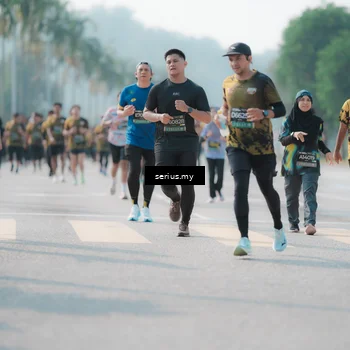 Runner Photo 6426201