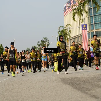 Runner Photo 6426250