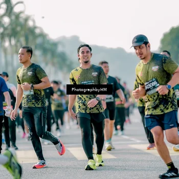 Runner Photo 6426255