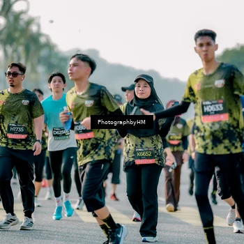 Runner Photo 6426260