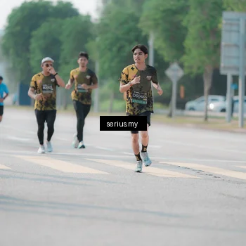 Runner Photo 6426305