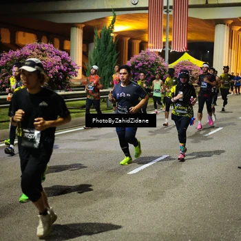 Runner Photo 6426312