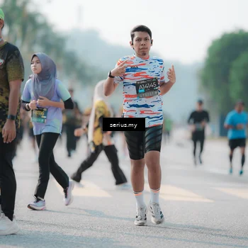 Runner Photo 6426325