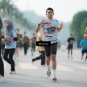 Runner Photo 6426330