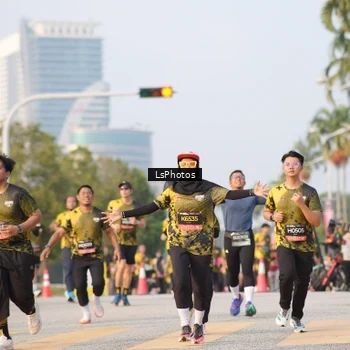 Runner Photo 6426333