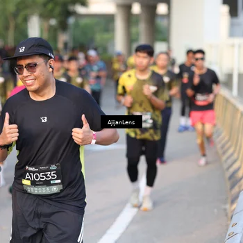 Runner Photo 6426334