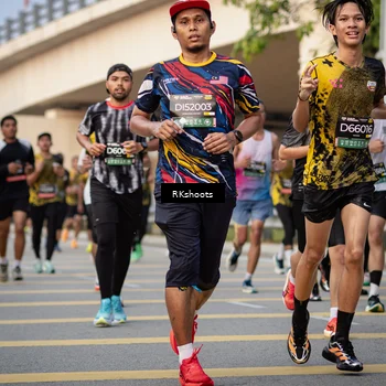 Runner Photo 6426349