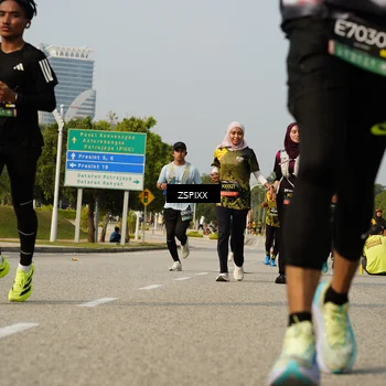 Runner Photo 6426362