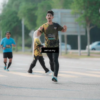 Runner Photo 6426367