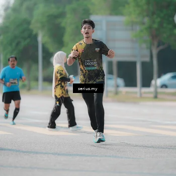 Runner Photo 6426373