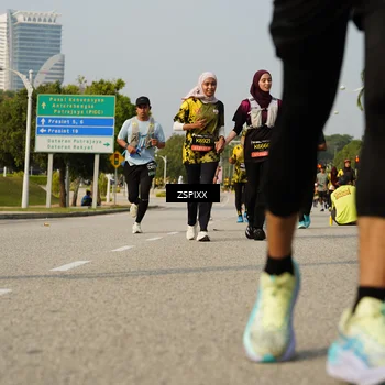 Runner Photo 6426387