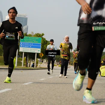 Runner Photo 6426397
