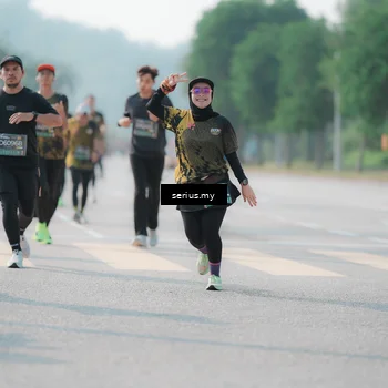 Runner Photo 6426427
