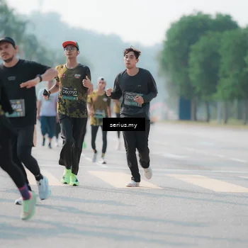 Runner Photo 6426437