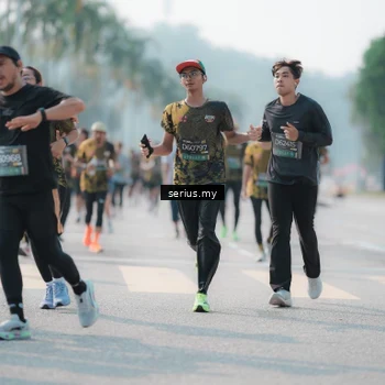 Runner Photo 6426441