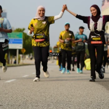 Runner Photo 6426445