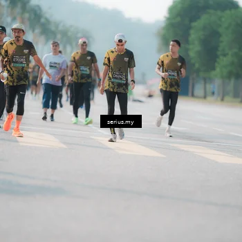Runner Photo 6426462