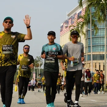 Runner Photo 6426477