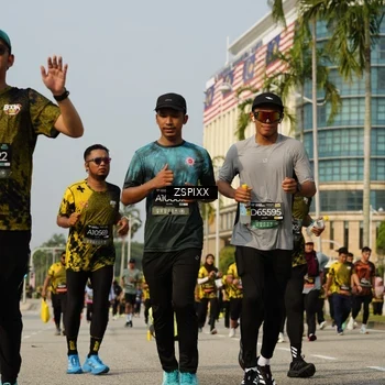 Runner Photo 6426500