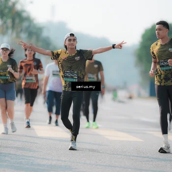 Runner Photo 6426519