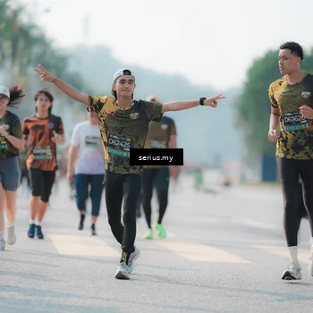 Runner Photo 6426522