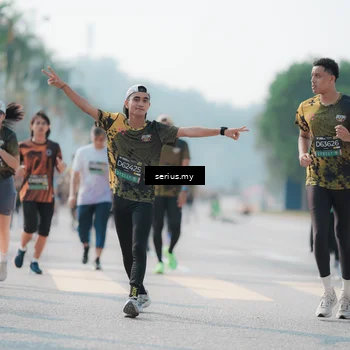 Runner Photo 6426524