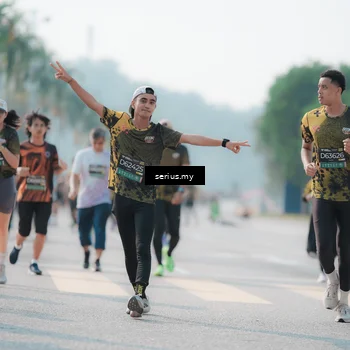 Runner Photo 6426537
