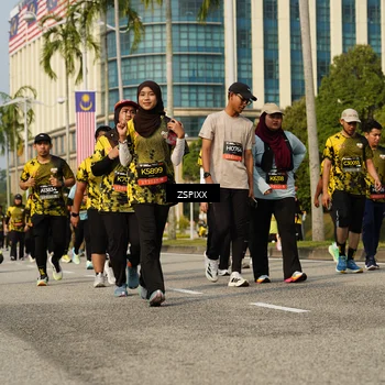 Runner Photo 6426593