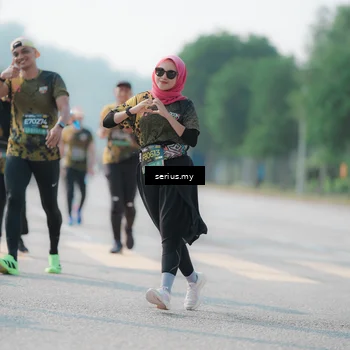 Runner Photo 6426618