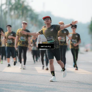 Runner Photo 6426715