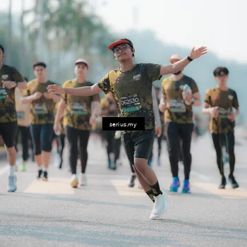 Runner Photo 6426725