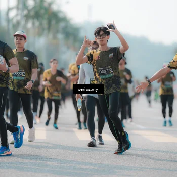 Runner Photo 6426757