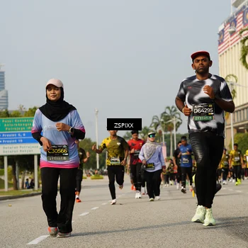 Runner Photo 6426868