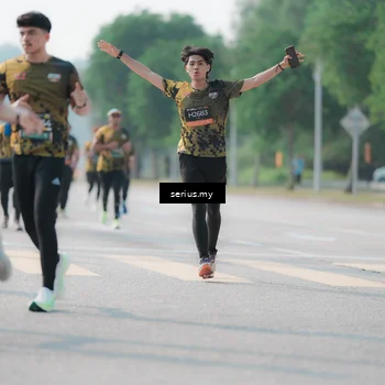 Runner Photo 6426975