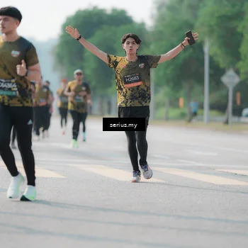 Runner Photo 6426987