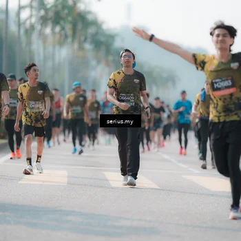 Runner Photo 6427003