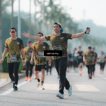 Runner Photo 6427024