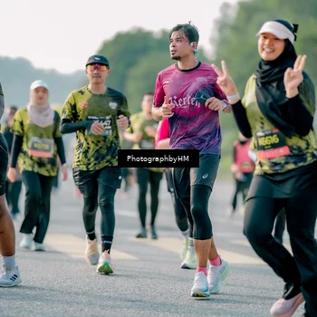 Runner Photo 6427035