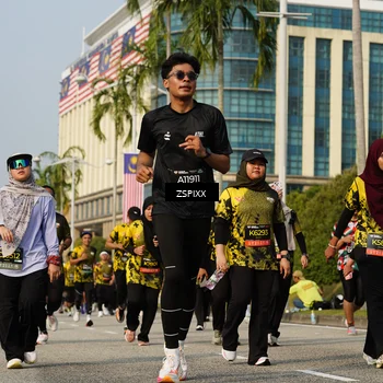 Runner Photo 6427043