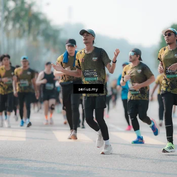 Runner Photo 6427068