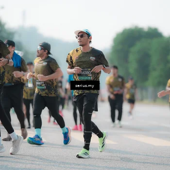 Runner Photo 6427073