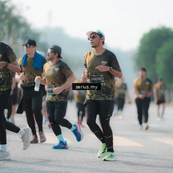 Runner Photo 6427078
